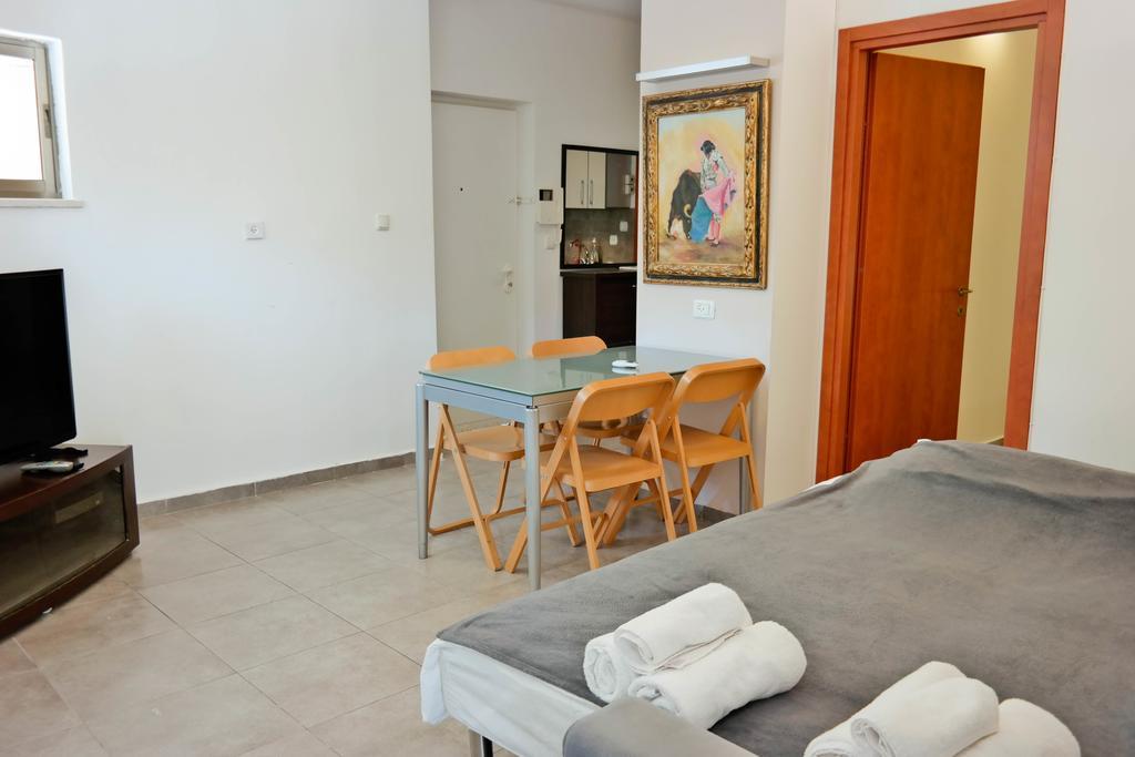 Appartamento Miraks Ge'Ula Tel Aviv Esterno foto